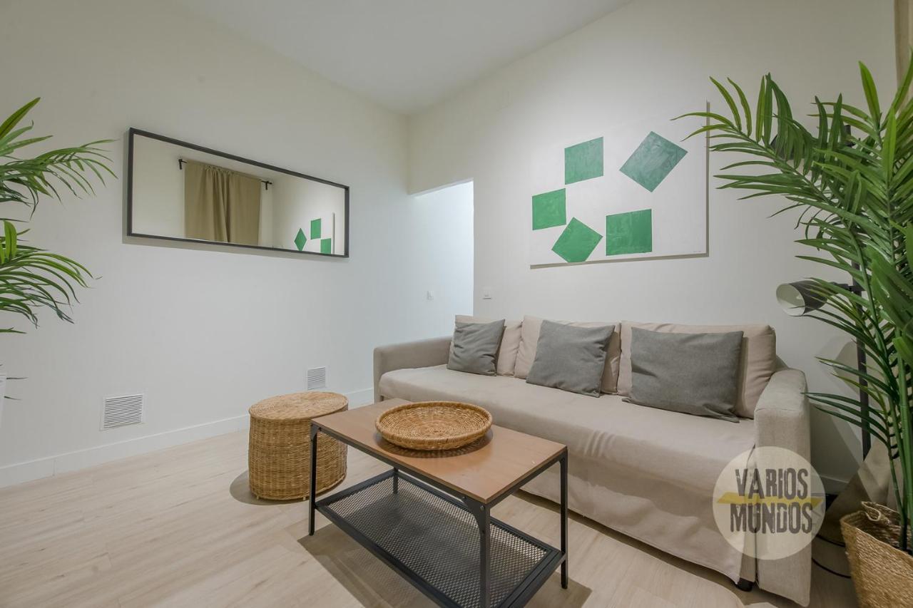 Nuevo Apt De 7 Pax En El Corazon De Malasana Madrid Luaran gambar