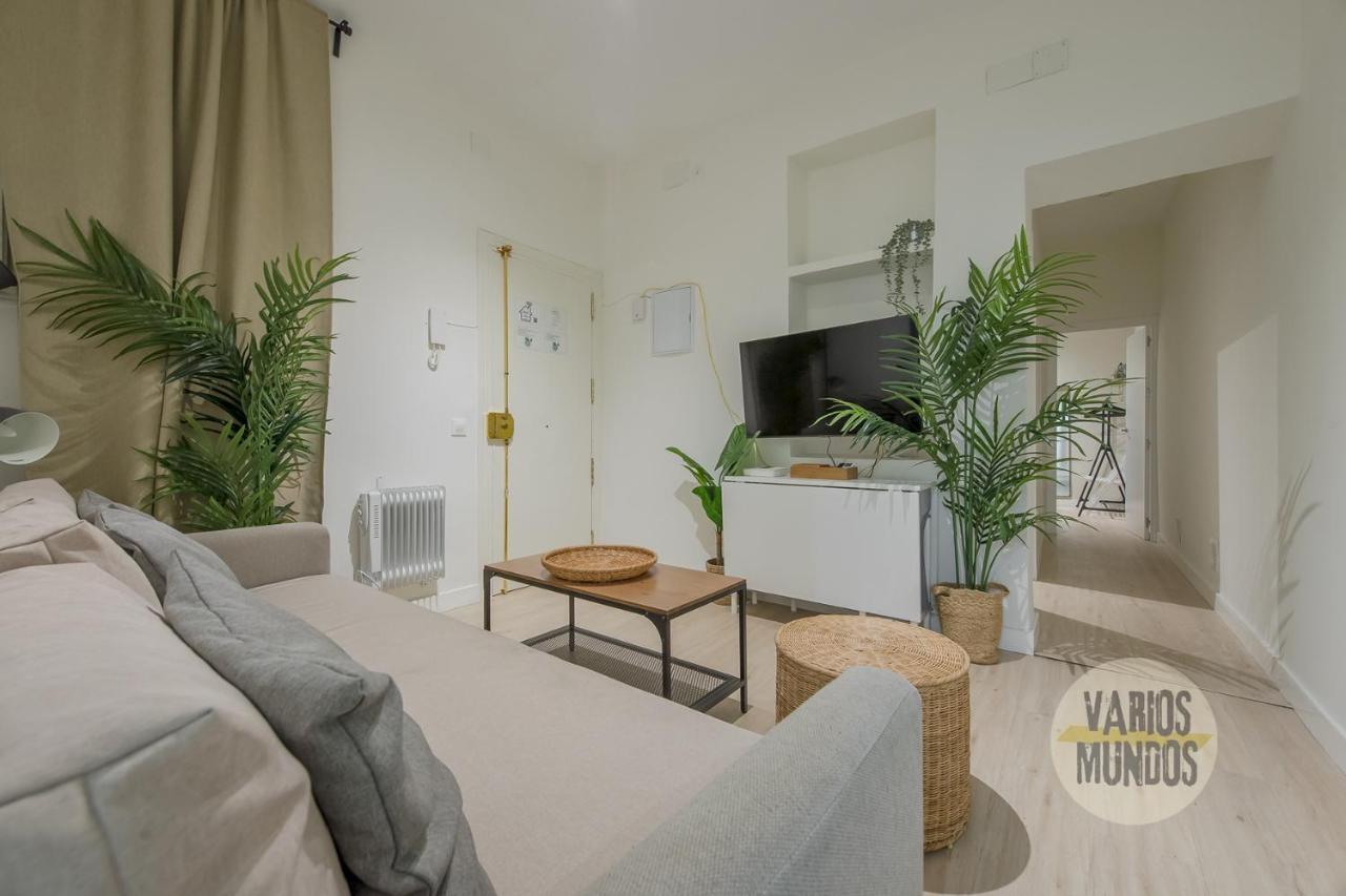 Nuevo Apt De 7 Pax En El Corazon De Malasana Madrid Luaran gambar