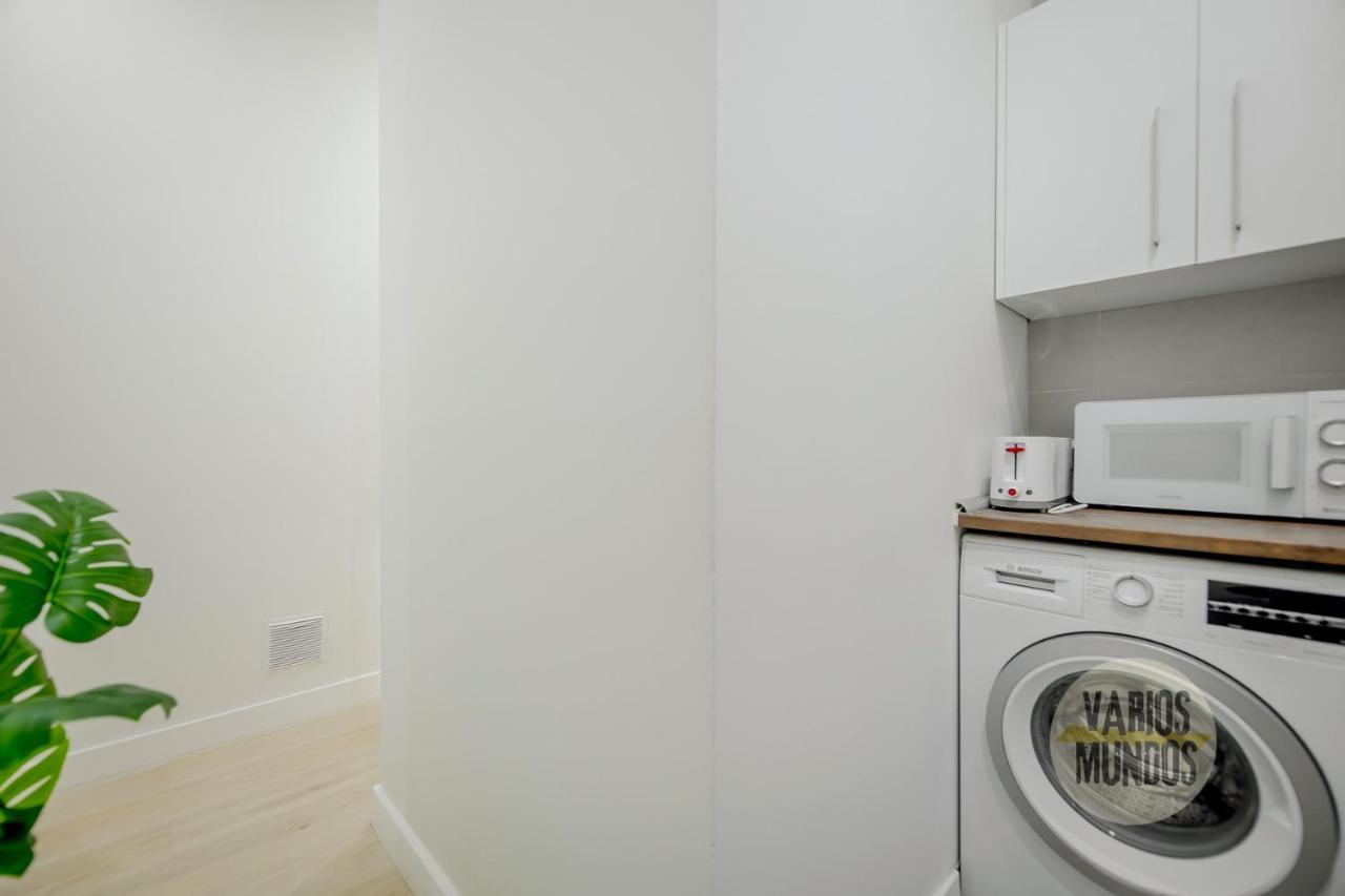Nuevo Apt De 7 Pax En El Corazon De Malasana Madrid Luaran gambar