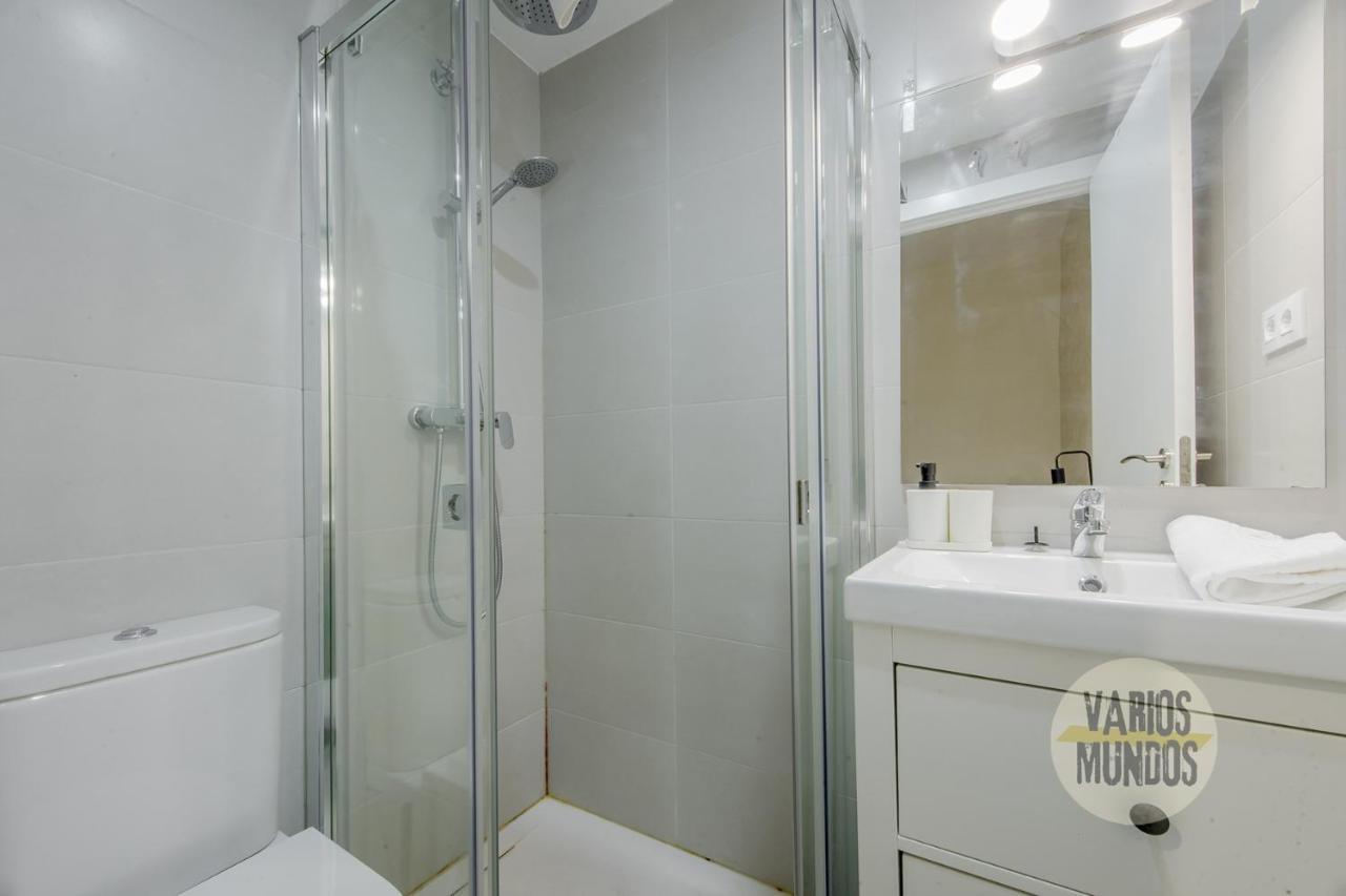 Nuevo Apt De 7 Pax En El Corazon De Malasana Madrid Luaran gambar
