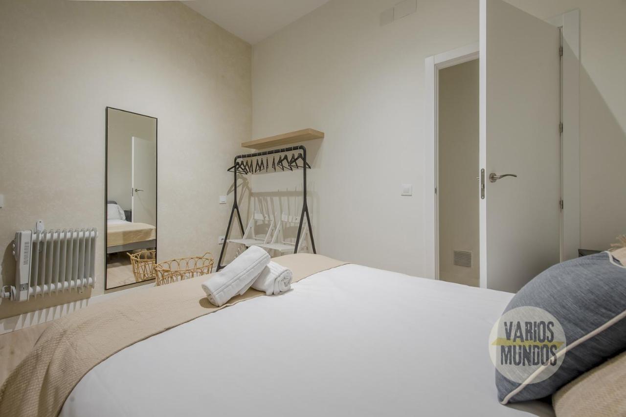 Nuevo Apt De 7 Pax En El Corazon De Malasana Madrid Luaran gambar