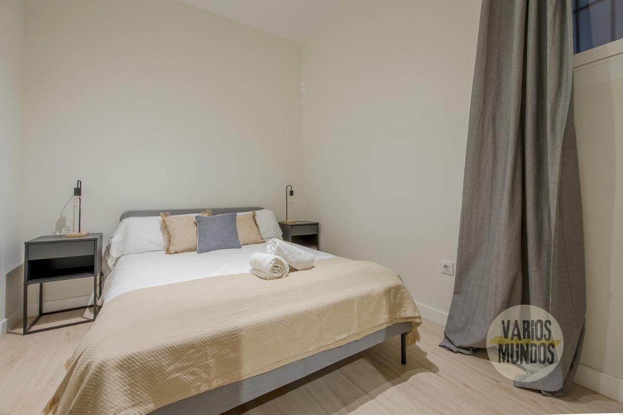 Nuevo Apt De 7 Pax En El Corazon De Malasana Madrid Luaran gambar