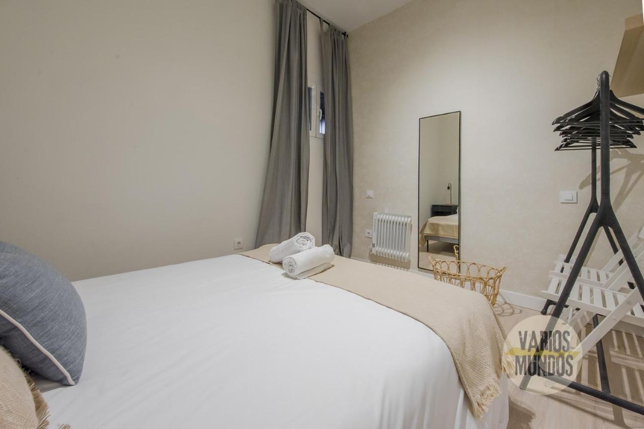 Nuevo Apt De 7 Pax En El Corazon De Malasana Madrid Luaran gambar